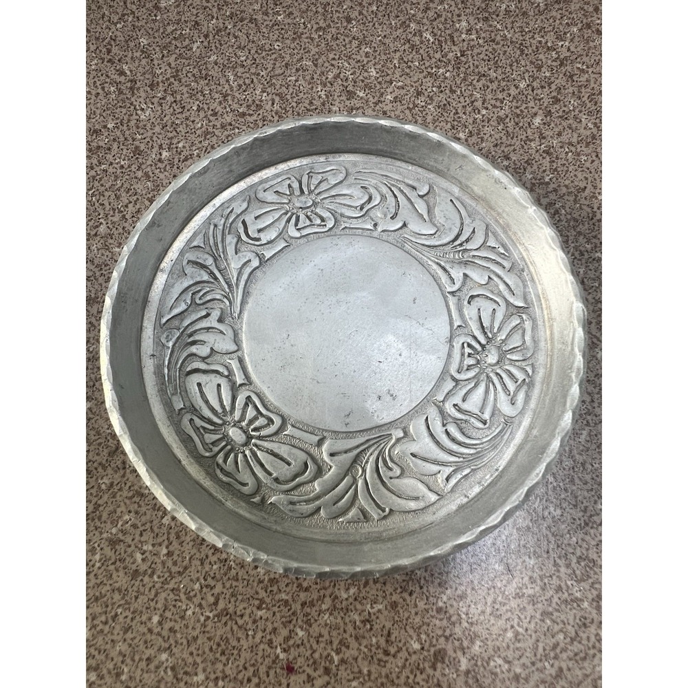 Aluminum Vintage Set Of 6 Coasters Forged Intaglio Design By EMPC Bow Design 3"